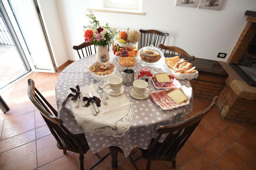 B&B Delle Erbe Calvi dell' Umbria Bagian luar foto